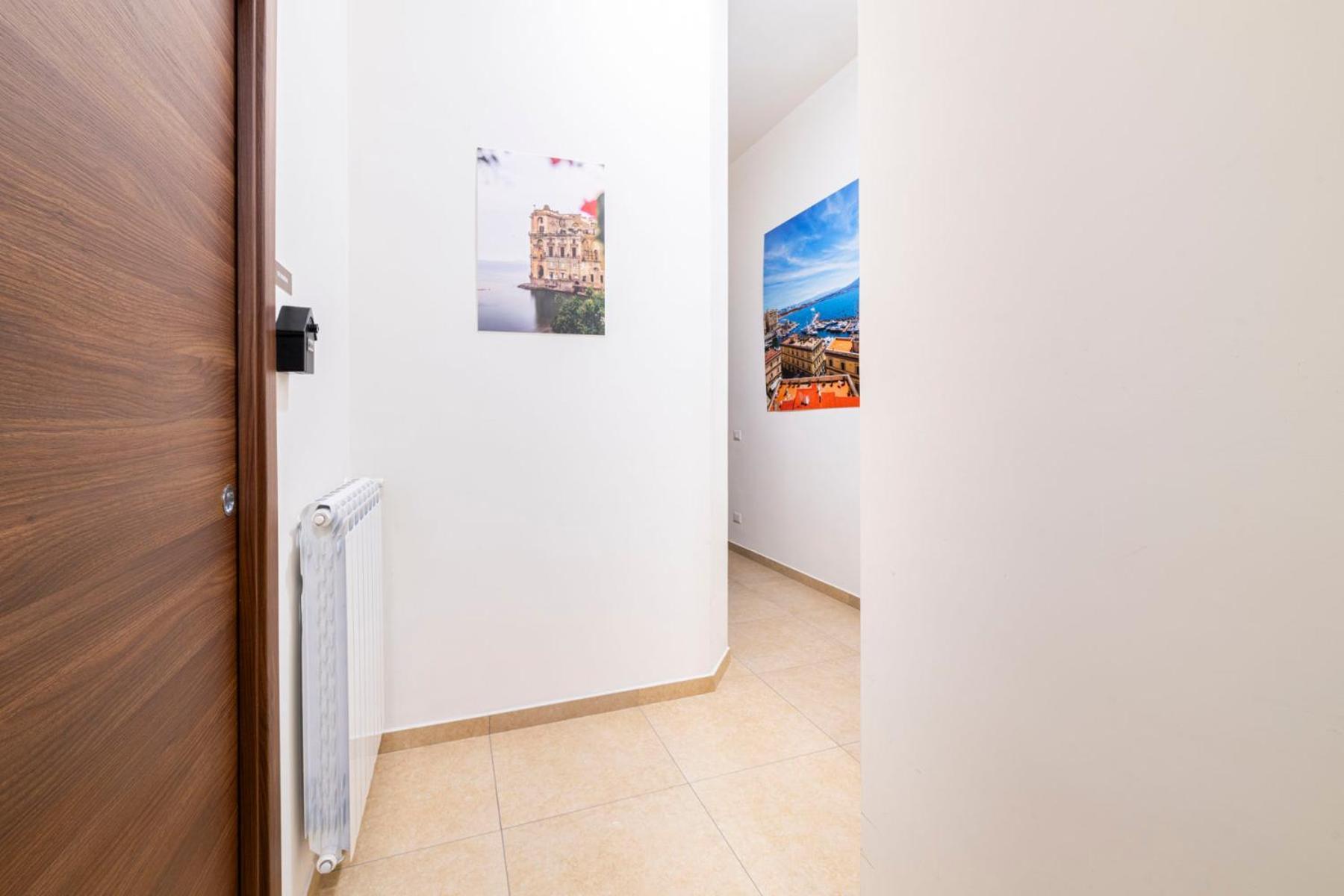 Bed & Breakfast Corso 138 - Sleep & Fly - By Domusextra Napels