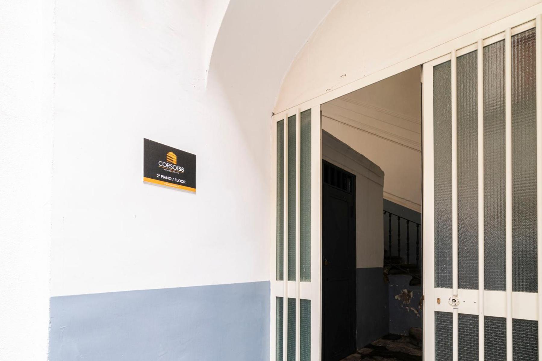 Bed & Breakfast Corso 138 - Sleep & Fly - By Domusextra Naples