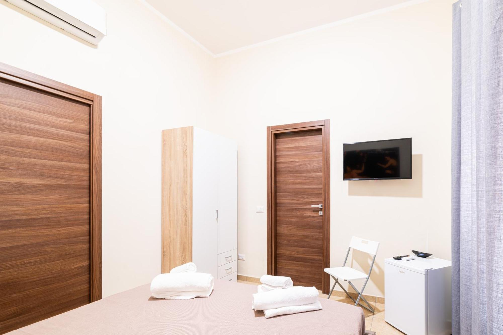 Corso 138 - Sleep & Fly - By Domusextra Bed & Breakfast